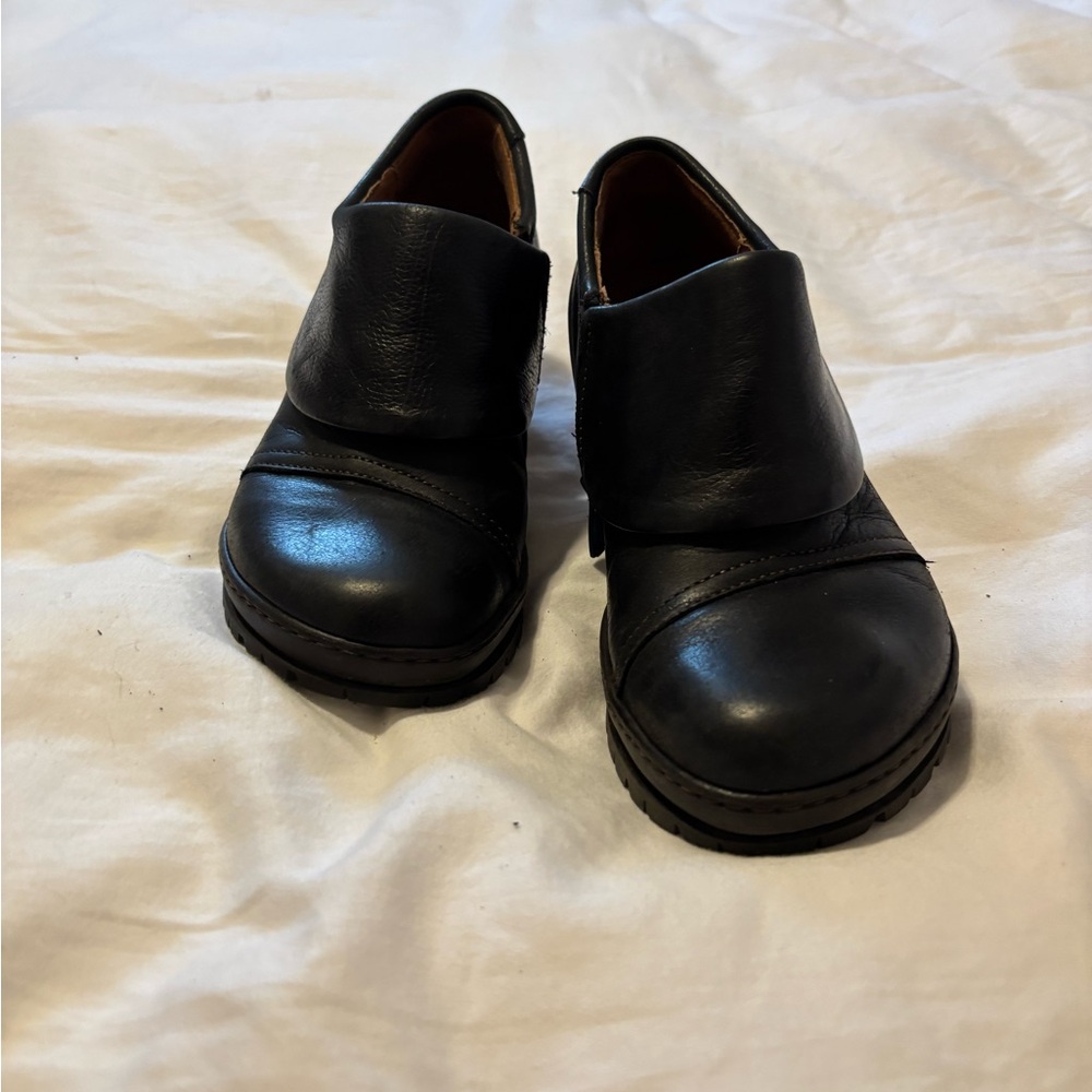 Art Black Leather Heels
